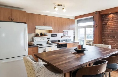 Old Montreal Apartment | Sunlit Super Central Best Views Heritage Building Old Montreal
