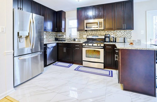 Colesville House | Sunlit Wooded 3BR Retreat: Free Parking. Pet/Infant/Kids-Friendly. Deck. Near DC