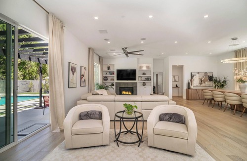 Tarzana House | Sunning Spacious Contemporary 5-bedroom house in lovely Tarzana
