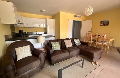 Frejus City Centre Apartment | Sunny 2-BR Apartment with Terrace & Garage in Historic Fréjus, Sleeps 4