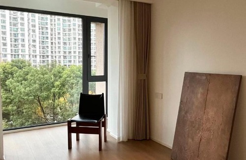 Jing'an Apartment | Sunny Abode 中远A 2Bedroom river view near Suzhou River