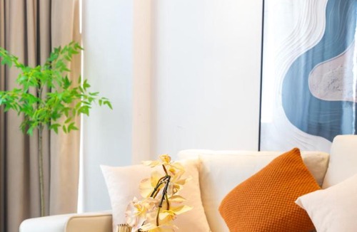 Huangpu Apartment | Sunny-Abode View the landmark of Lujiazui 3bedroom near Xintiandi and People's Square &200m to Subway