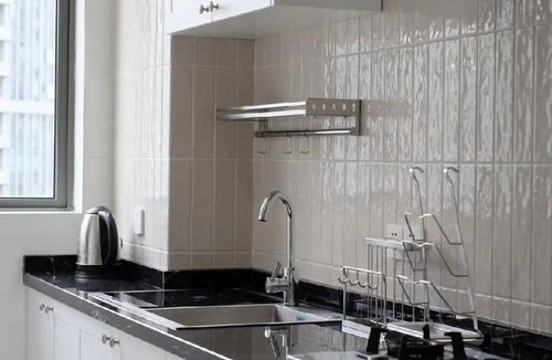 Downtown Shanghai Apartment | Sunny Abode Zhongkai City Lights 3-Bedroom near Nanjing Road