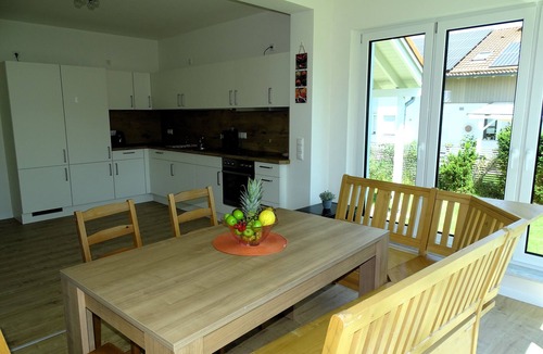 Postmuenster Apartment | Sunny apartment with large garden in a local recreation area