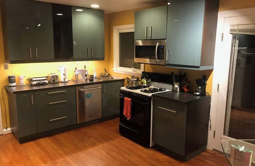 Pentagon City House | Sunny Bright Room with Park Views in Pentagon City