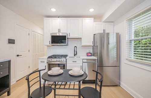 Northeast Apartment | Sunny, Chic, Centrally Located 2 bedroom, with Parking & Alexa