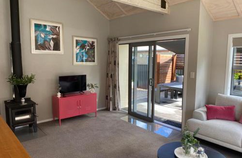 Clyde House | Sunny Clyde Getaway in the Heart of Clyde