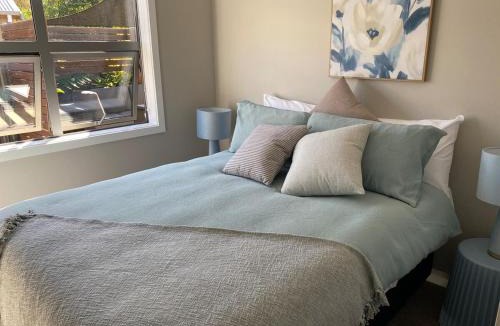Clyde House | Sunny Clyde Getaway in the Heart of Clyde
