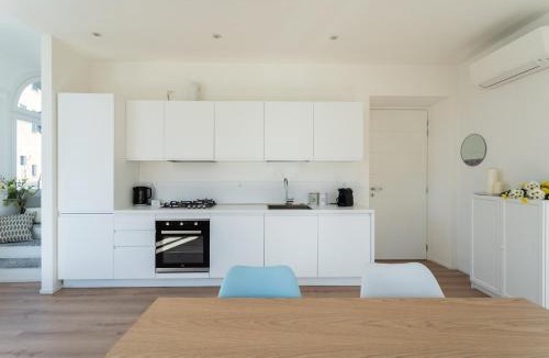 Azzano Apartment | Sunny Corner near Bellagio