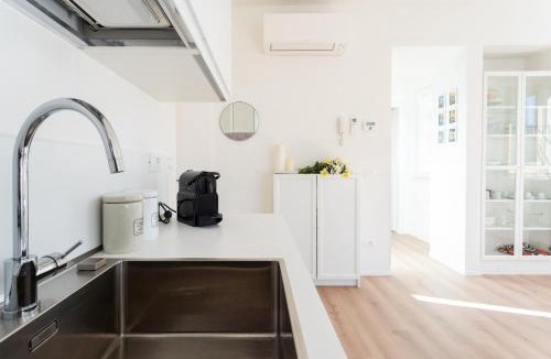 Azzano Apartment | Sunny Corner near Bellagio