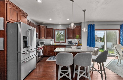 Appleton House | Sunny Days Await | Seasonal Pool & Hot Tub Retreat