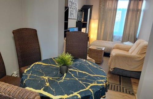 Willebringen Apartment | Sunny Days Cozy and Comfortable Apartment
