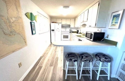 Placida House | Sunny Daze: Beachfront Cottage with private dock on the bay!