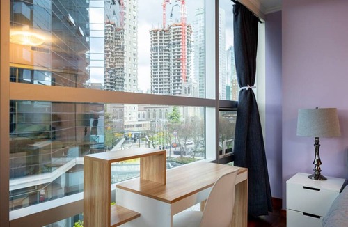 Downtown Vancouver Condo | Sunny Downtown Treehouse, Stroll to English Bay