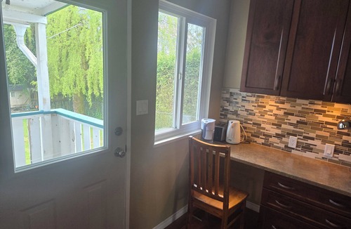 Fort Langley House | sunny eastate