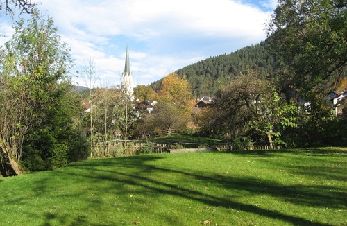 Garmisch-Partenkirchen Apartment | Sunny, fantastic panoramic view, indoor swimming pool, sauna, tennis .