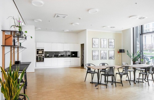 Favoriten Apartment | Sunny Favoriten 1BR w/Gym & Lounge, walk to Hauptbahnhof, by Blueground