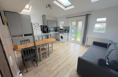 Streatham Apartment | Sunny