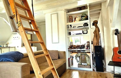 Marzahn Apartment | Sunny half-timbered apartment/Quiet and close to the center!