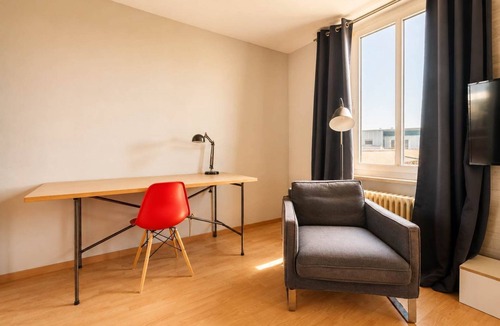 Schoenefeld Apartment | Sunny Hideaway (60sqm) near BER Airport