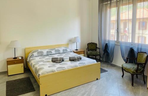 Sarnico Apartment | SUNNY HOLIDAY HOME