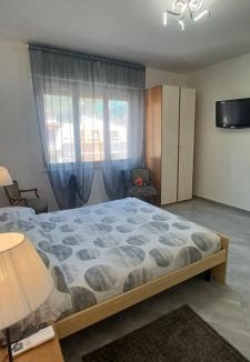 Sarnico Apartment | SUNNY HOLIDAY HOME