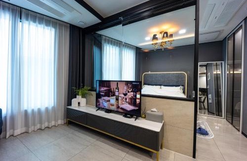 Suyeong-Gu Apartment | Sunny Home
