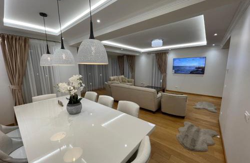 Suceava Villa | Sunny house