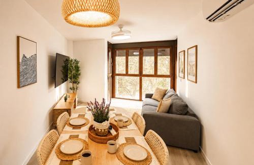 La Malva-rosa Apartment | Sunny Mediterranean Stay in Valencia Beach
