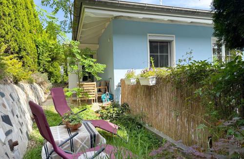 Thaur Apartment | Sunny Mountain Loft - Terrace & Garden