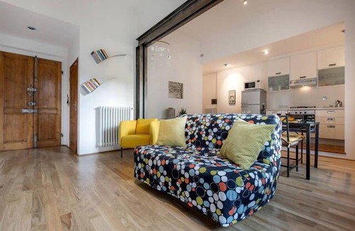 Le Cure Apartment | Sunny Open Space with Terrace close to EUI with free street parking nearby!