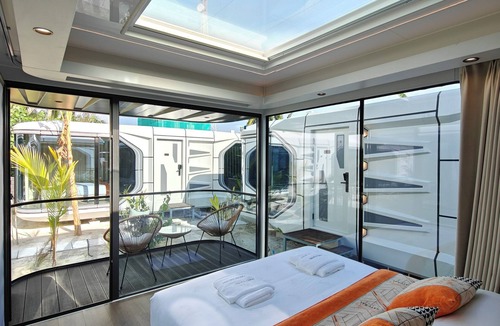 Thoddoo House | Sunny Pavilion