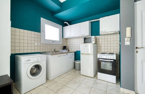 Koukaki Apartment | Sunny Penthouse in Koukaki - Next to Acropolis