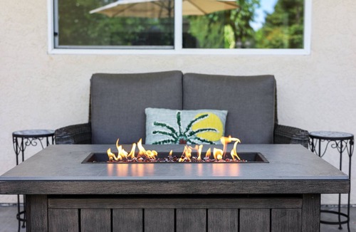 Columbia House | Sunny Pines : Pool & Spa + Backyard Oasis!