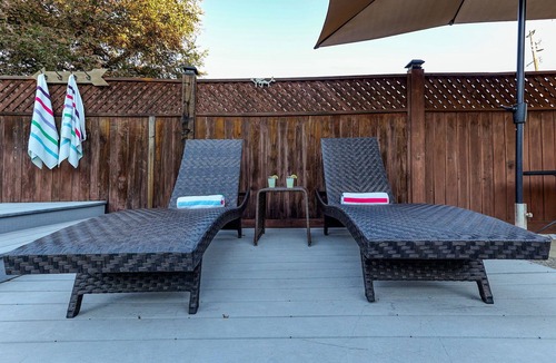 Columbia House | Sunny Pines : Pool & Spa + Backyard Oasis!