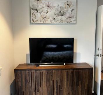 Johnsonville House | Sunny private room with private bathroom