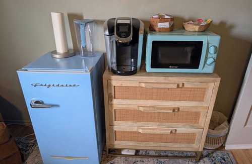 El Cajon House | Sunny quiet 2BR suite—private entry, pet-friendly