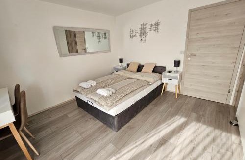 Duerrwangen House | Sunny room 1