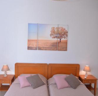 Anissaras Apartment | Sunny Rooms