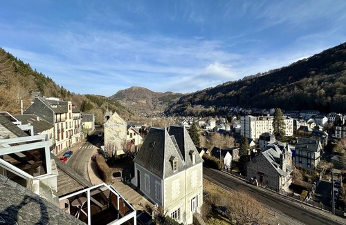 Mont-Dore Apartment | Sunny sanctuary by the town