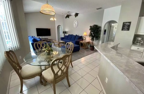 Haines City Villa | Sunny Serenity: Your Ultimate Florida Getaway Awaits! Disney, Golf and Legoland