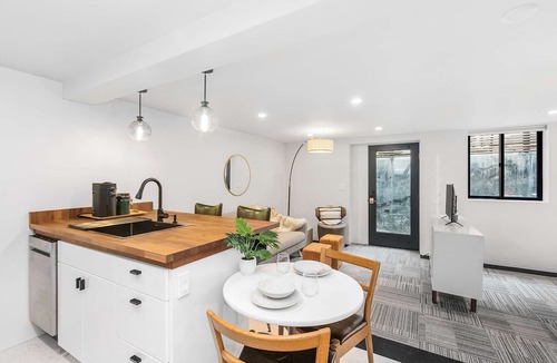Green Lake Apartment | Sunny side Studio on Green Lake