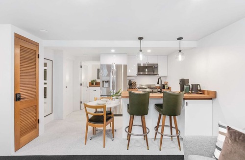 Green Lake Apartment | Sunny side Studio on Green Lake
