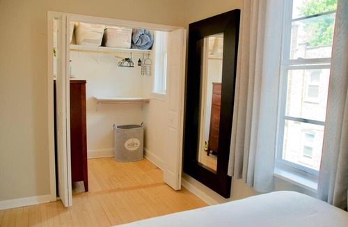 Avondale Apartment | Sunny, Spacious, 3BR 1BA Davlin INN Chicago