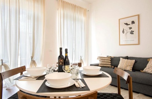 Quartiere XXIV Don Bosco Apartment | Sunny Spacious apartment for 6 guests