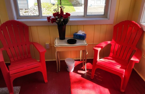 Greenbush Cottage | Sunny Studio Cottage steps away from the shores of Lake Huron in Greenbush, MI