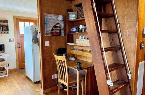 North Egremont House | Sunny Waterfront Cottage with Boats and Fun Lake Toys!