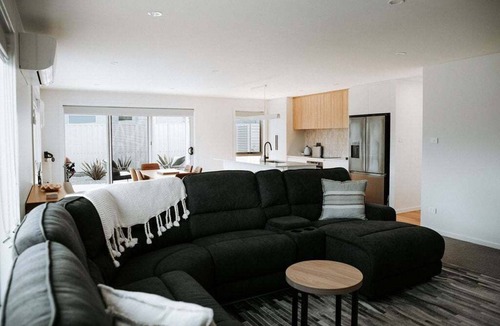St Helens House | Sunnybank Sea & Stay