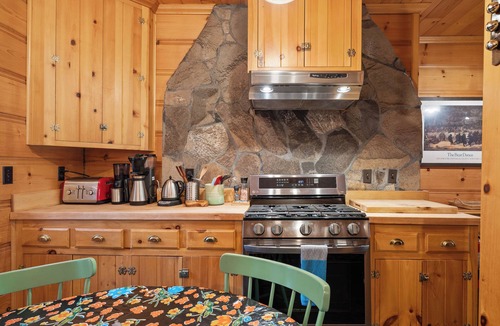 Sunnyside Cabin | Sunnyside Lodge - Private Beach, Hot Tub