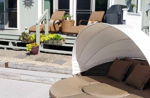 Hammondsport House | SunRae Hideaway-Lake home, steps to the water on Keuka's east side!
